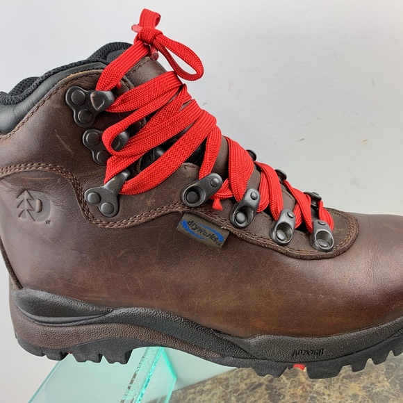 dunham hiking shoes